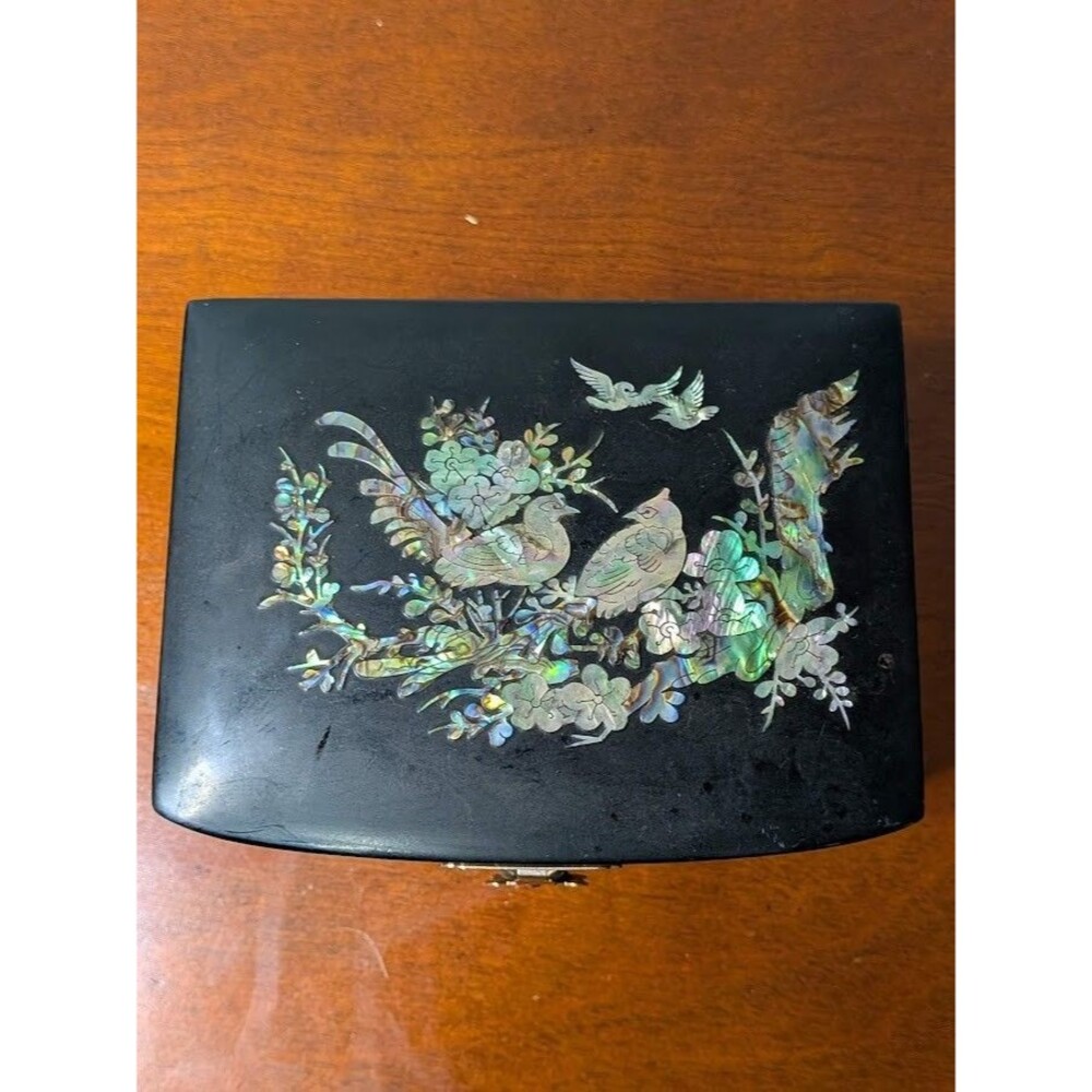 Vintage Korean Lacquer Jewelry Box Mother of Pearl Inlay Mirror Music Box -Works